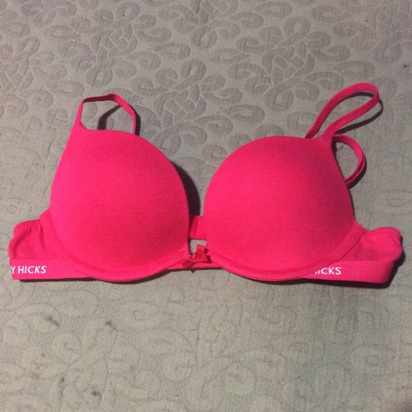 Hot pink Gilly Hicks push up plunge bra. 32A