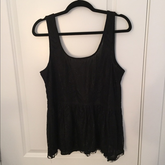 UO Lace Open Back Lace Top
