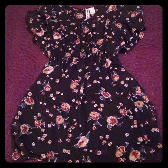 Flutter Sleeve Floral Dress