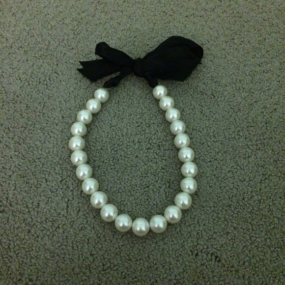 🎀💜host pick!! 🎀💜 Pearl necklace black ribbon