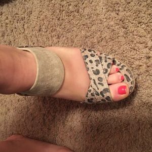 Chunky High  Leapord heels