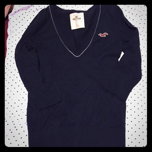 Hollister V-Neck