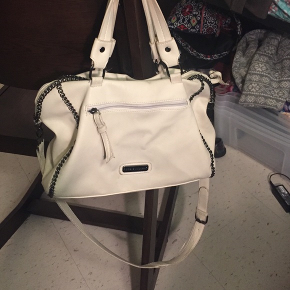 White leather purse with chain detail