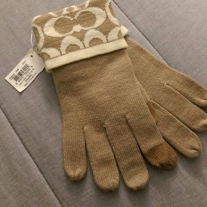 Coach Knit Touch Gloves