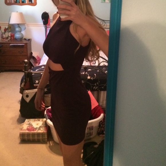 BUNDLED Plum dress - Picture 3 of 3