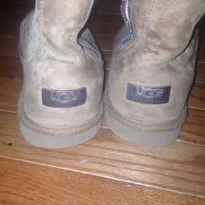Chesnut Uggs w/ zipper