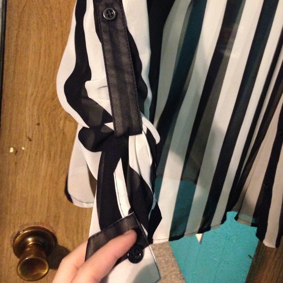 Stripped shirt - Picture 3 of 3