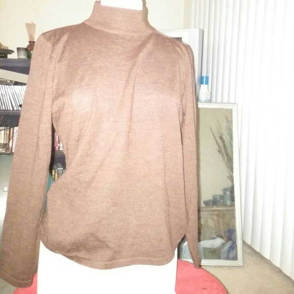*FINAL* Brown Jeanne Pierre Sweater