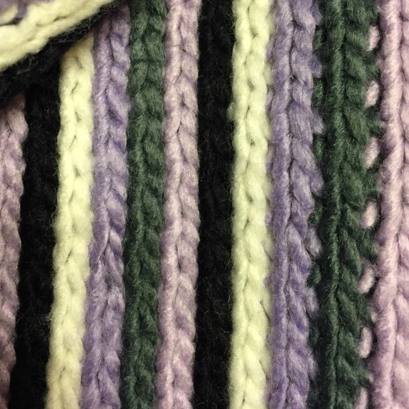 Scarf - Picture 3 of 4