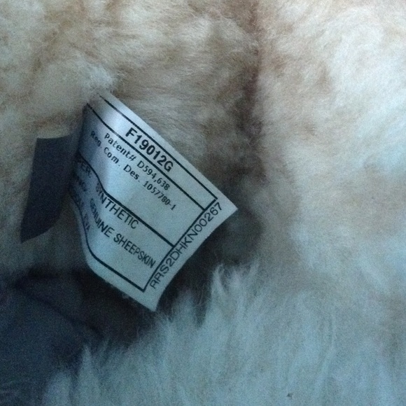 Custom UGGS - Picture 2 of 2