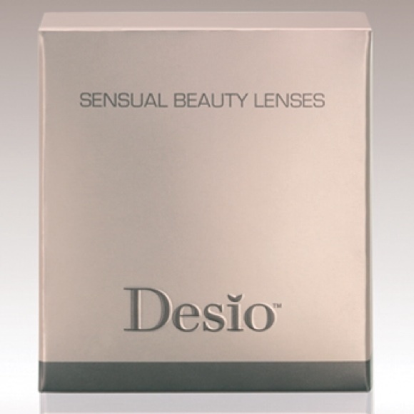 Desio contacts -creamy beige