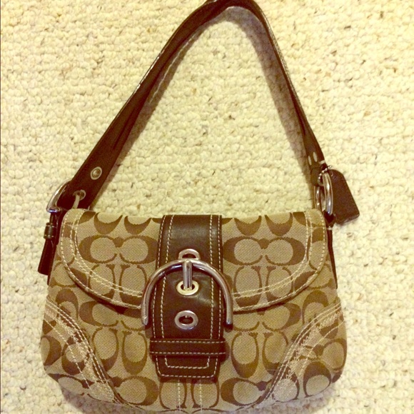 Small Coach shoulder bag