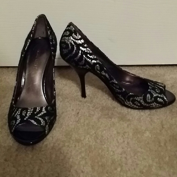 Nine West Peep toe heels