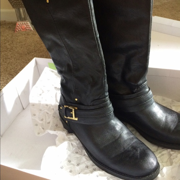 Dolce Vita black boots size 7