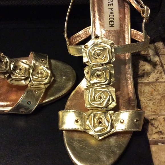 Heels - Picture 2 of 2