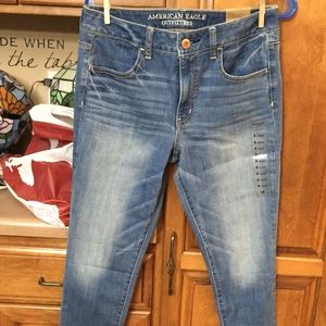 American Eagle high rise jeggings - size 8. NWT
