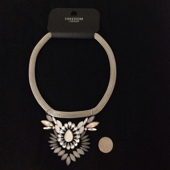One Left💕Topshop necklace😍😍