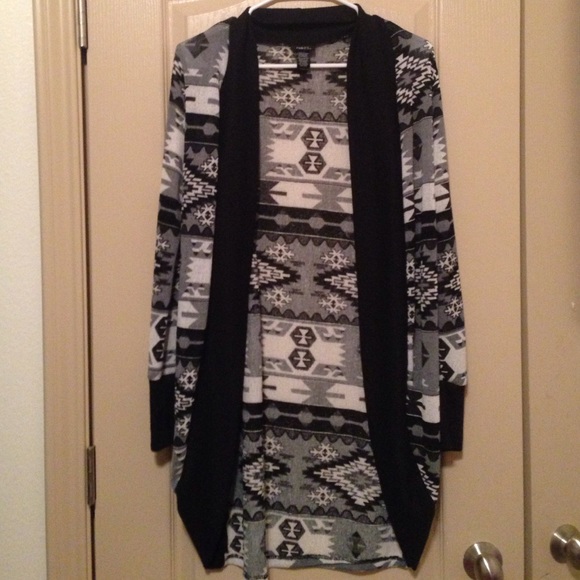 Winter print cardigan!