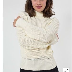 Womens Mock neck pullover