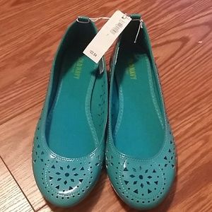 Gorgeous teal flats! Great for Summer!