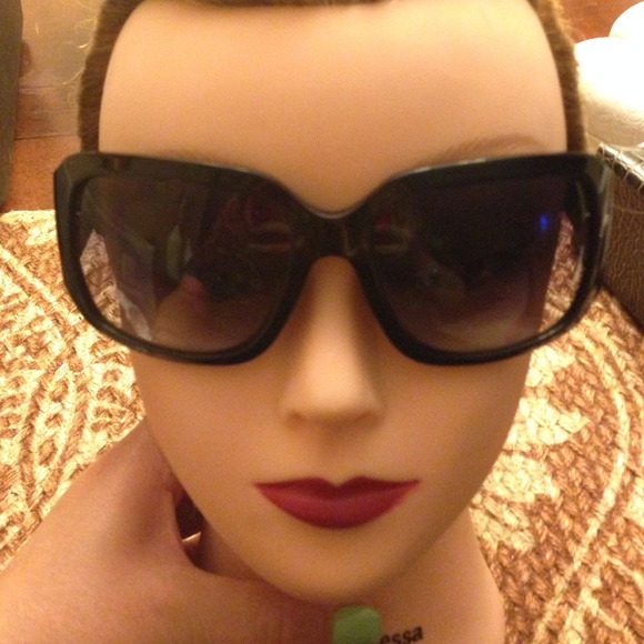 Authentic Michael Kors Sunnies😎 - Picture 3 of 4