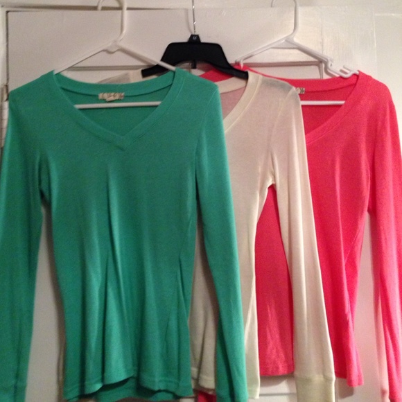 V neck sweater bundle