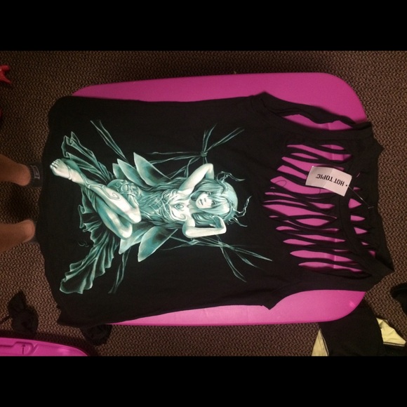 Hot Topic Fairy Slash Muscle T-shirt!