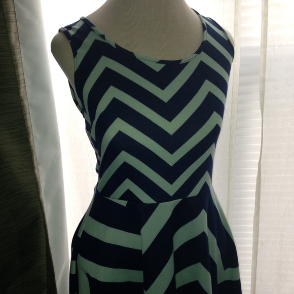 🚫SOLD Royal blue and mint chevron dress - Picture 1 of 2