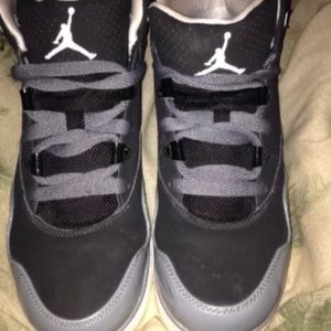size 5 in women Jordan's