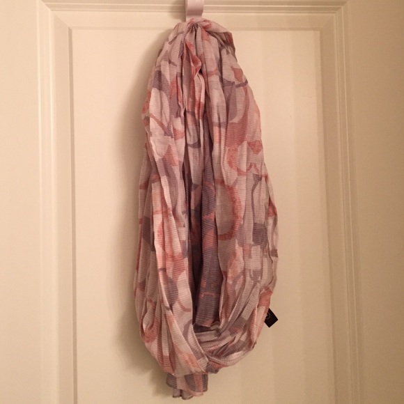 Coach Scarf - Picture 2 of 4