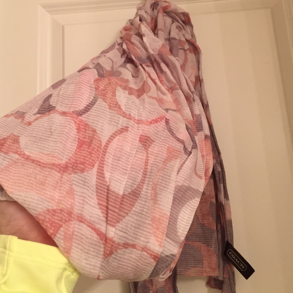 Coach Scarf - Picture 3 of 4