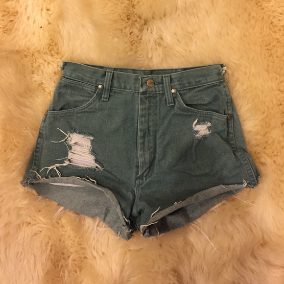 VINTAGE WRANGLER HIGH WAISTED SHORTS DISTRESSED