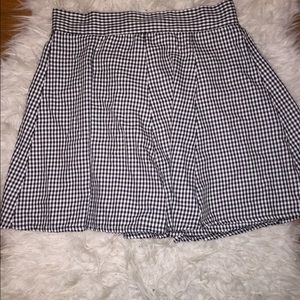 A super cute Brandy Melville skirt size small!