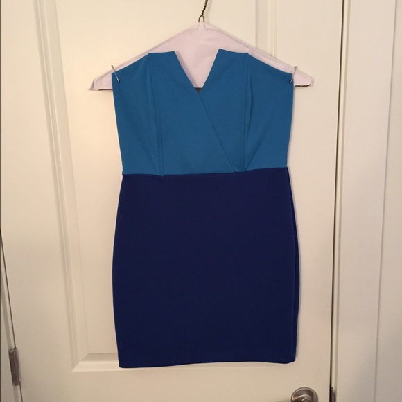 Blue Party Dress 🎉 - Picture 2 of 4