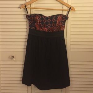 Black strapless ecoté dress