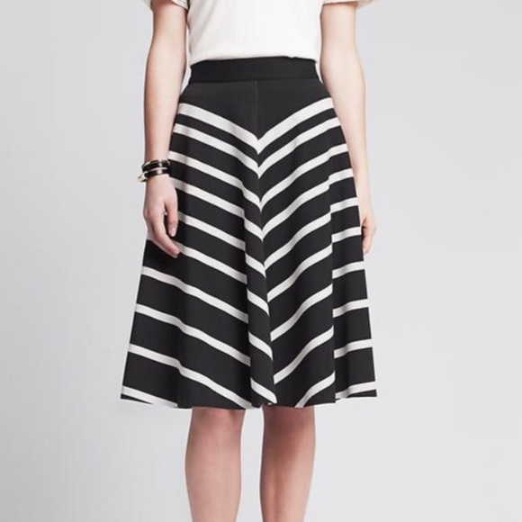Banana Republic Skirts - Banana republic mixed stripe midi circle skirt Banana Republic Skirts - Banana republic mixed stripe midi circle skirt