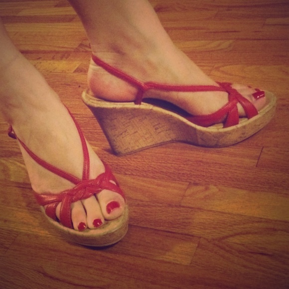 Red Wedges