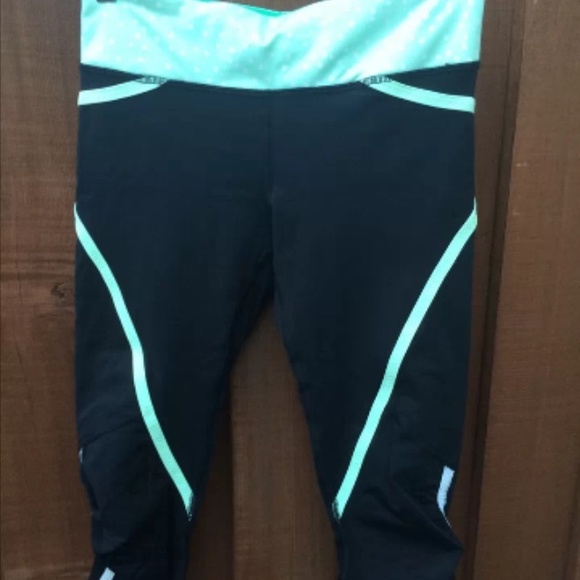 Lululemon run pace crop mint polka dot 4