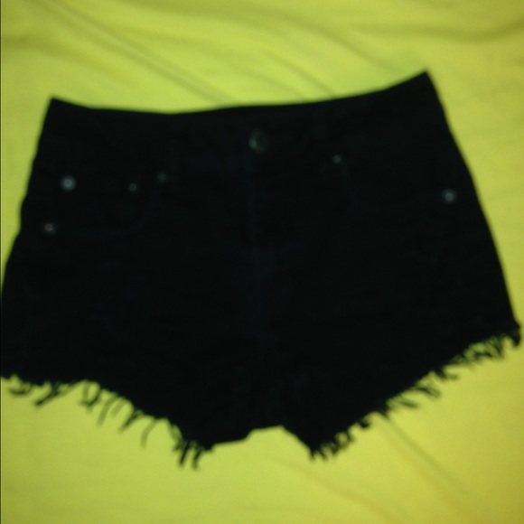 Black urban high waisted shorts