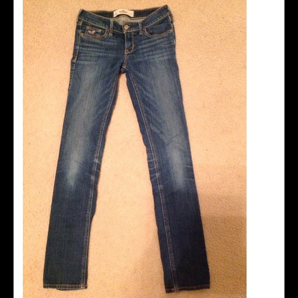 Size 1R Hollister Jeans - Picture 4 of 4