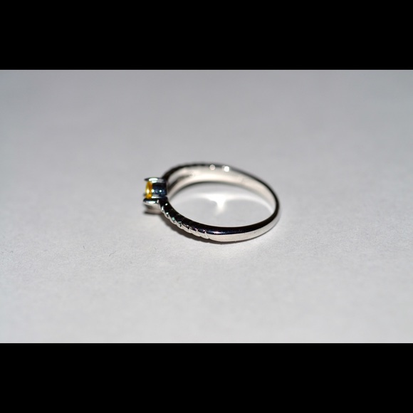 Ring - Picture 2 of 3