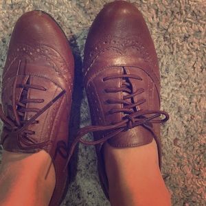 Comfy dark brown Oxfords size 7.5