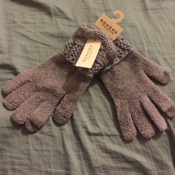 Grey gloves