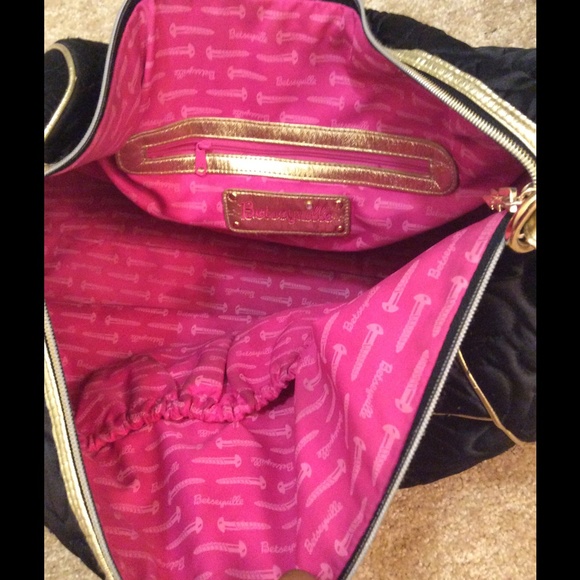 Betsey Johnson/betseyville p duffle bag - Picture 3 of 4