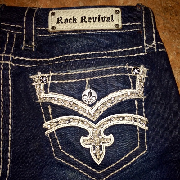 Rock Revival Jeans 26 trade for Lauren😌 dont buy!