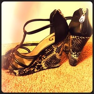 Guess Wedges