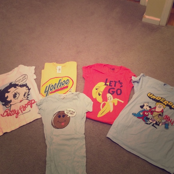 Various graphic tee