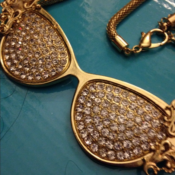 Gold Crystal Cat-Eye Necklace