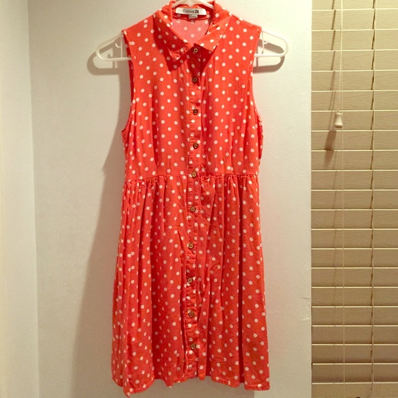 Polka dot collard dress