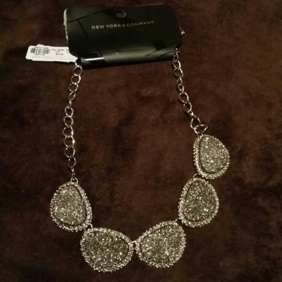 Silver Necklace!  Beautiful statement piece!